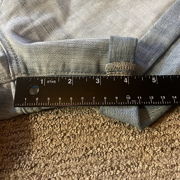 Seven for all Mankind mid Roll Light wash Women’s Shorts SZ 28 - Picture 10 of 10